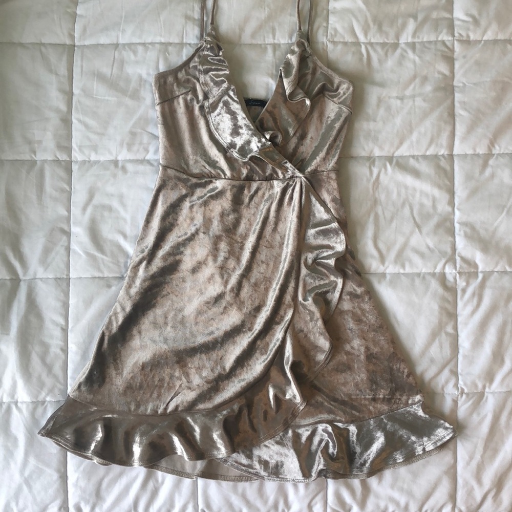 Women’s dress